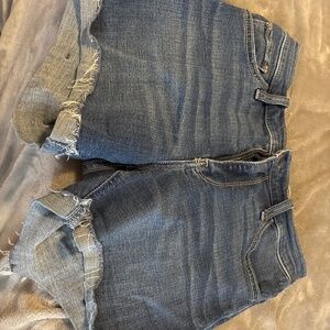 Mid rise 5” dark blue shorts